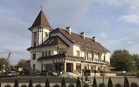 Status Hotel Lviv